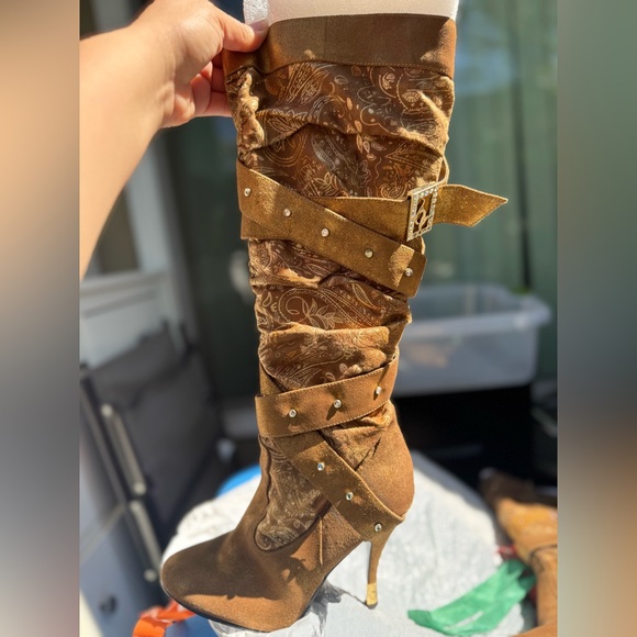 Baby Phat “Fortuna” Boots - Picture 11 of 13